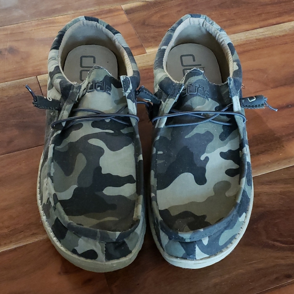 Hey Dude Mens Shoes